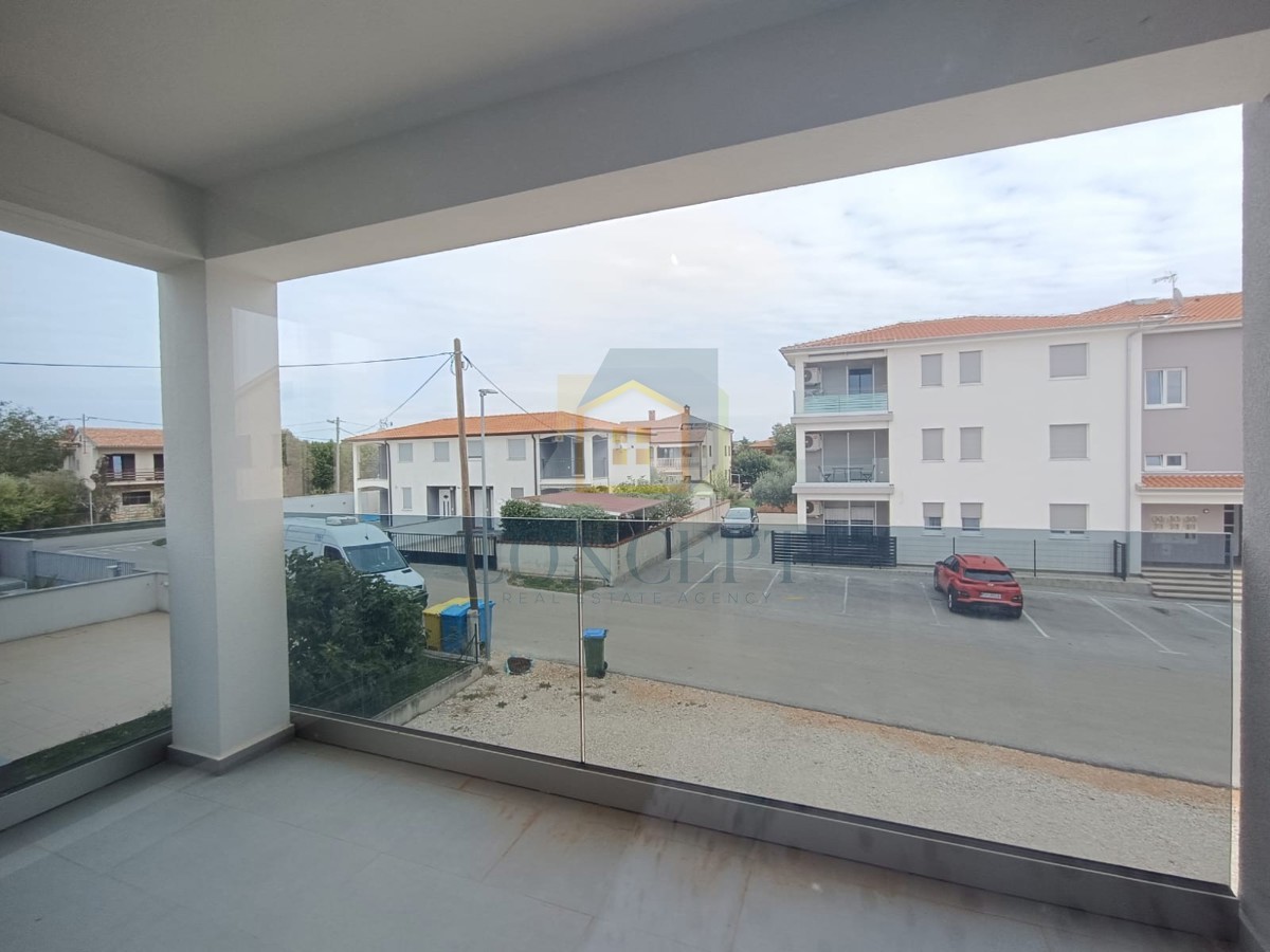 Poreč, dintorni, Appartamento al 1° piano con 2 camere da letto, 7 km dal mare