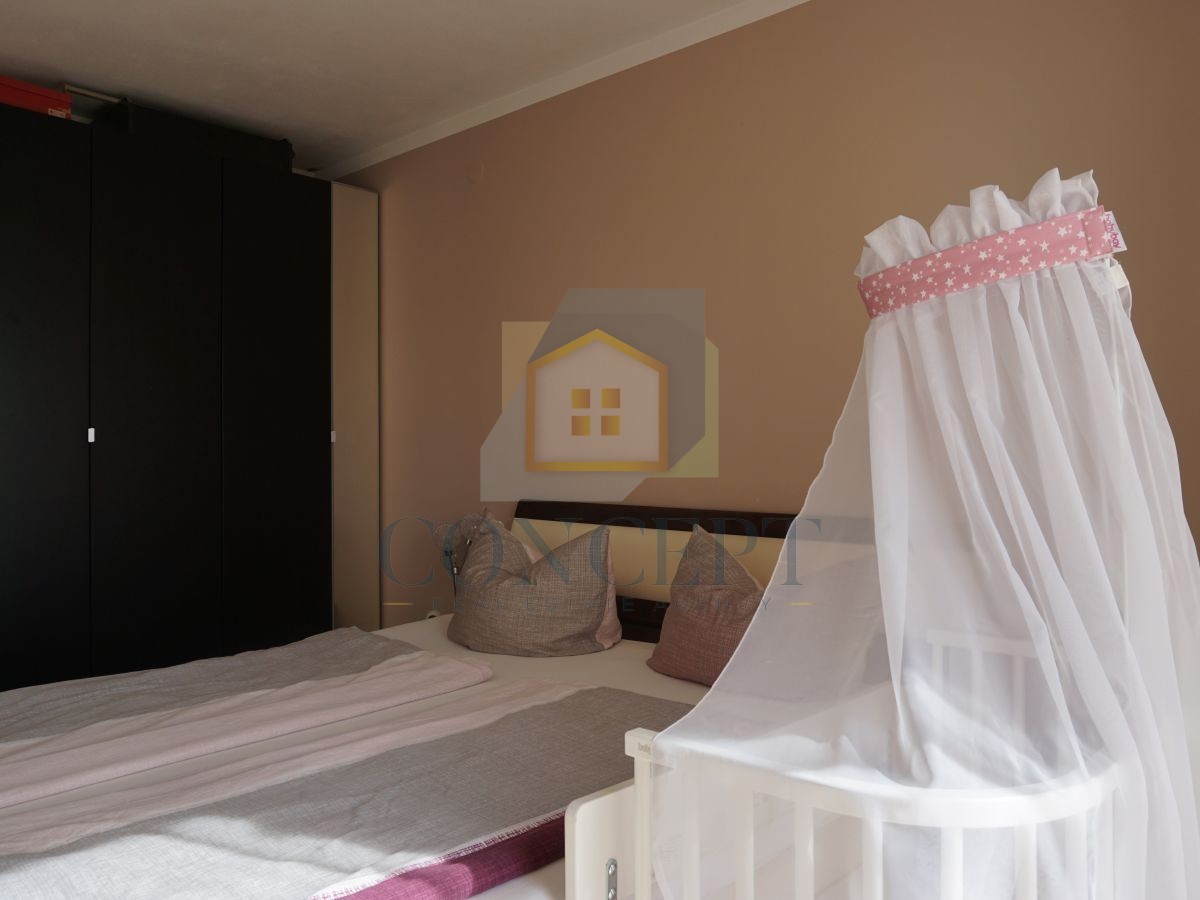 Poreč, dintorni, Casa familiare con piscina e vista mare, 12 km dal mare