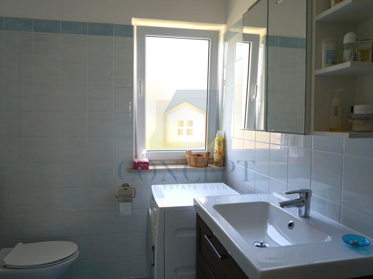 Poreč, dintorni, Casa familiare con piscina e vista mare, 12 km dal mare