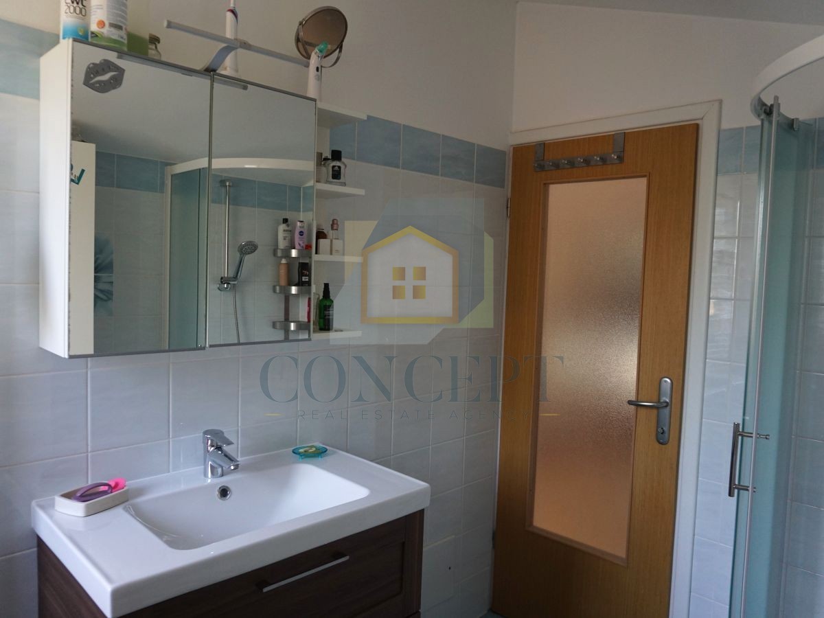 Poreč, dintorni, Casa familiare con piscina e vista mare, 12 km dal mare