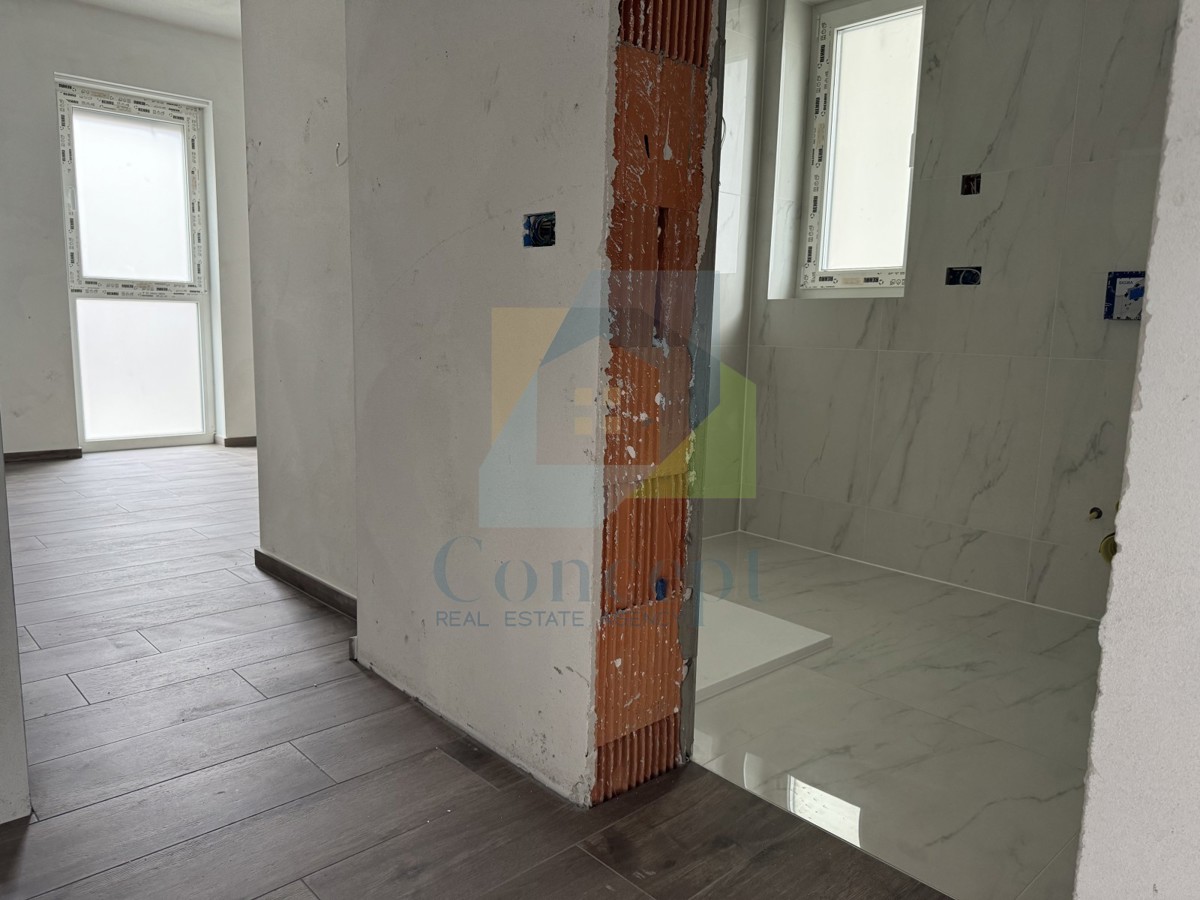 Umag, zona, Appartamento di lusso su due piani con terrazza sul tetto, a 300 m dal mare