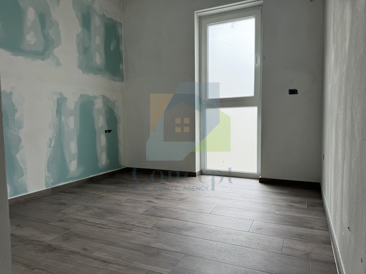 Umag, zona, Appartamento di lusso su due piani con terrazza sul tetto, a 300 m dal mare