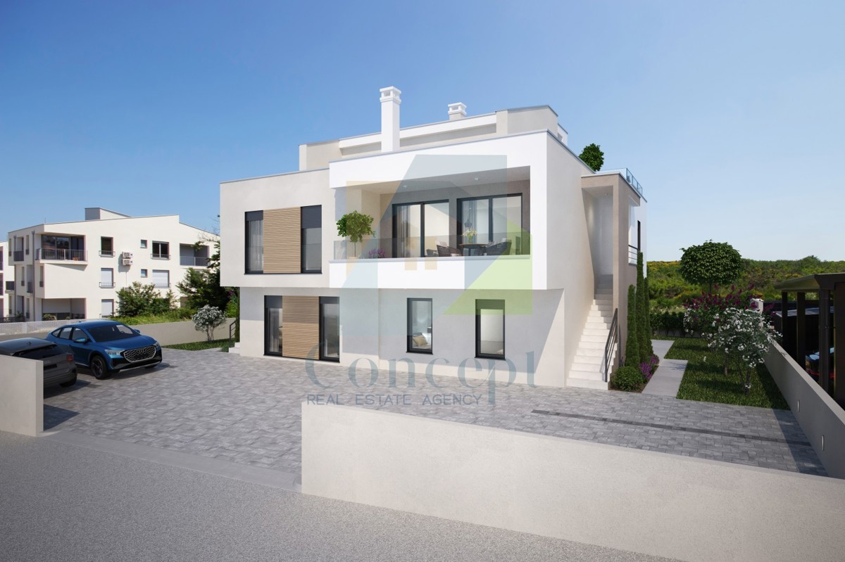 Umag, zona, Appartamento di lusso su due piani con terrazza sul tetto, a 300 m dal mare