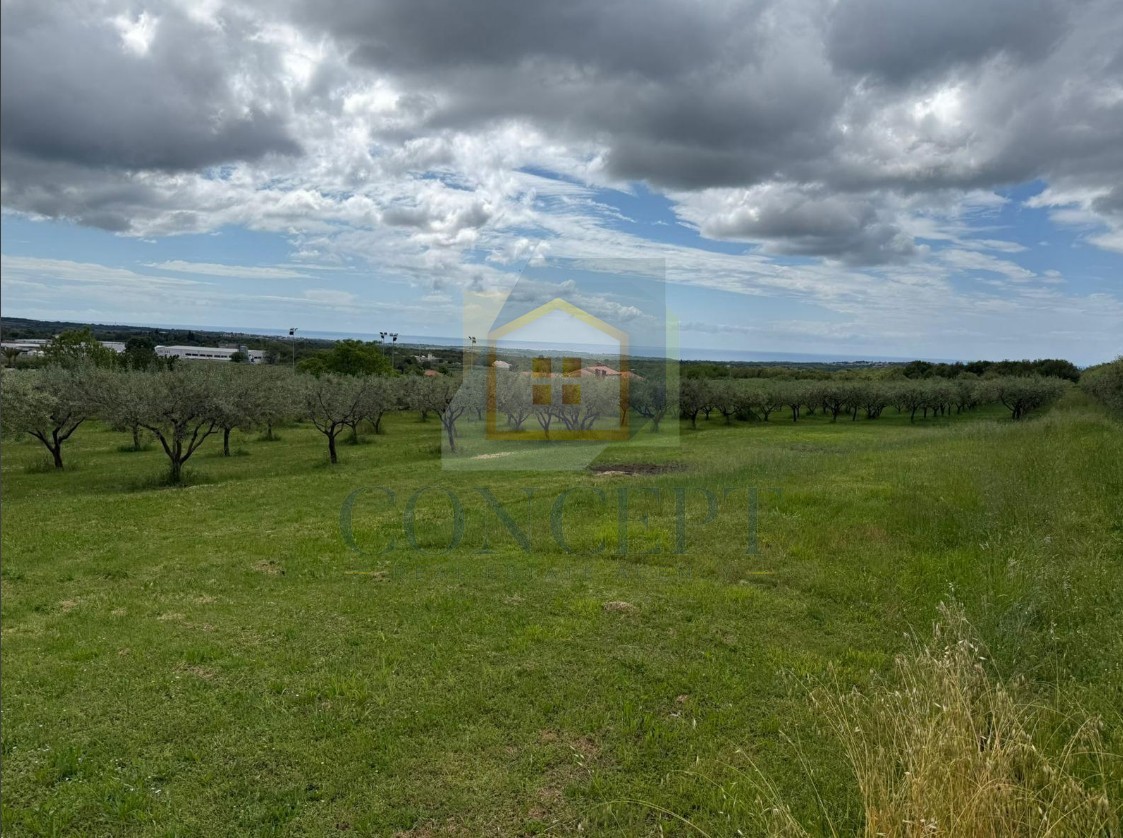 Poreč, dintorni, Terreno edificabile con vista mare, a 10 km dal mare
