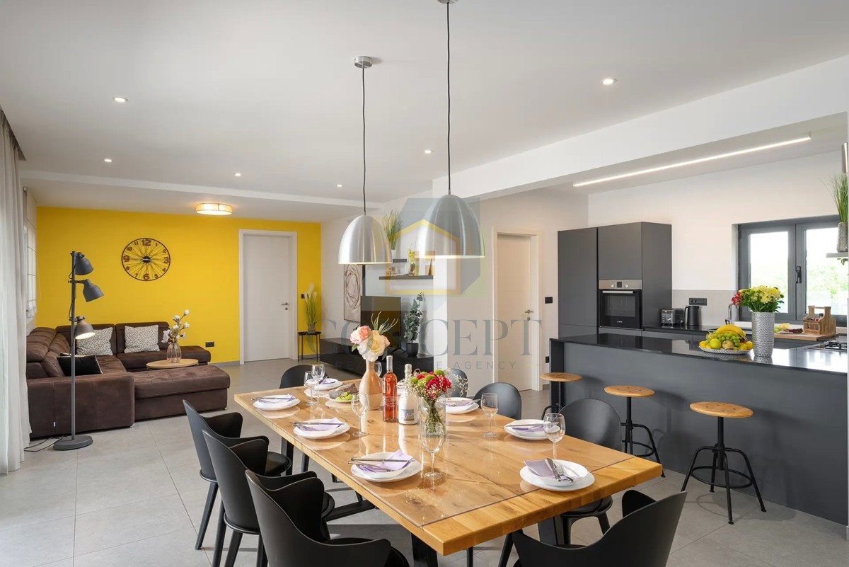 Villa moderna a Parenzo con vista mare!