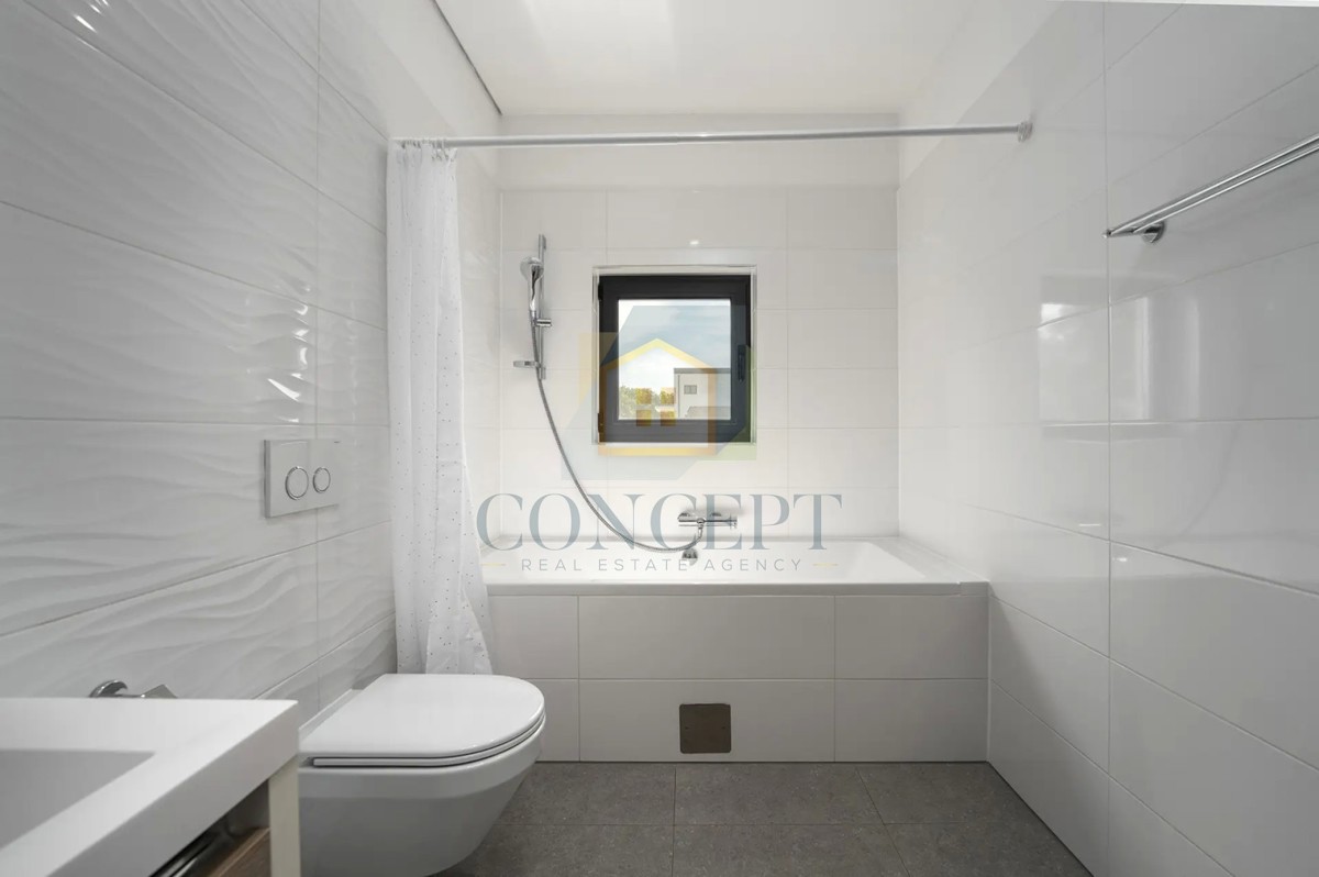 Villa moderna a Parenzo con vista mare!