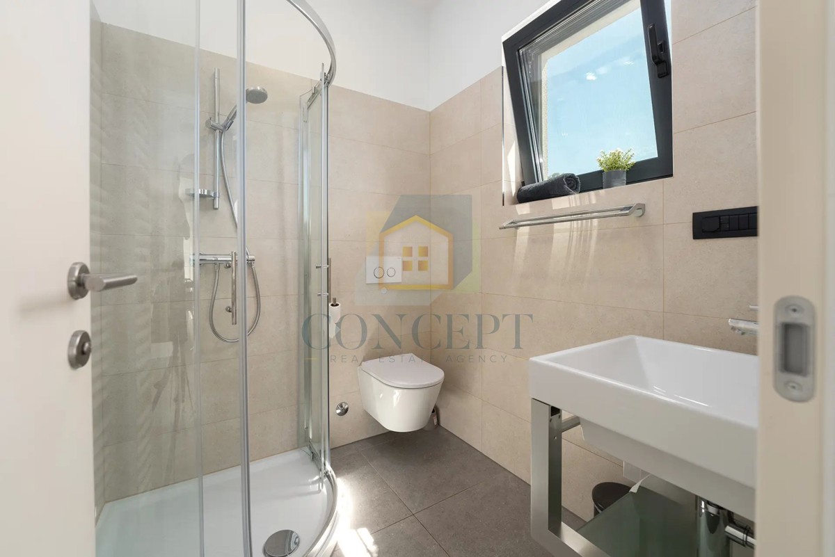 Villa moderna a Parenzo con vista mare!