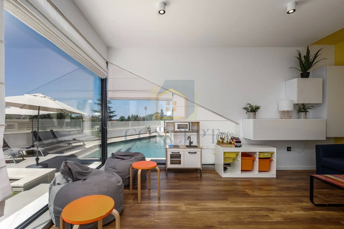 Villa moderna a Parenzo con vista mare!