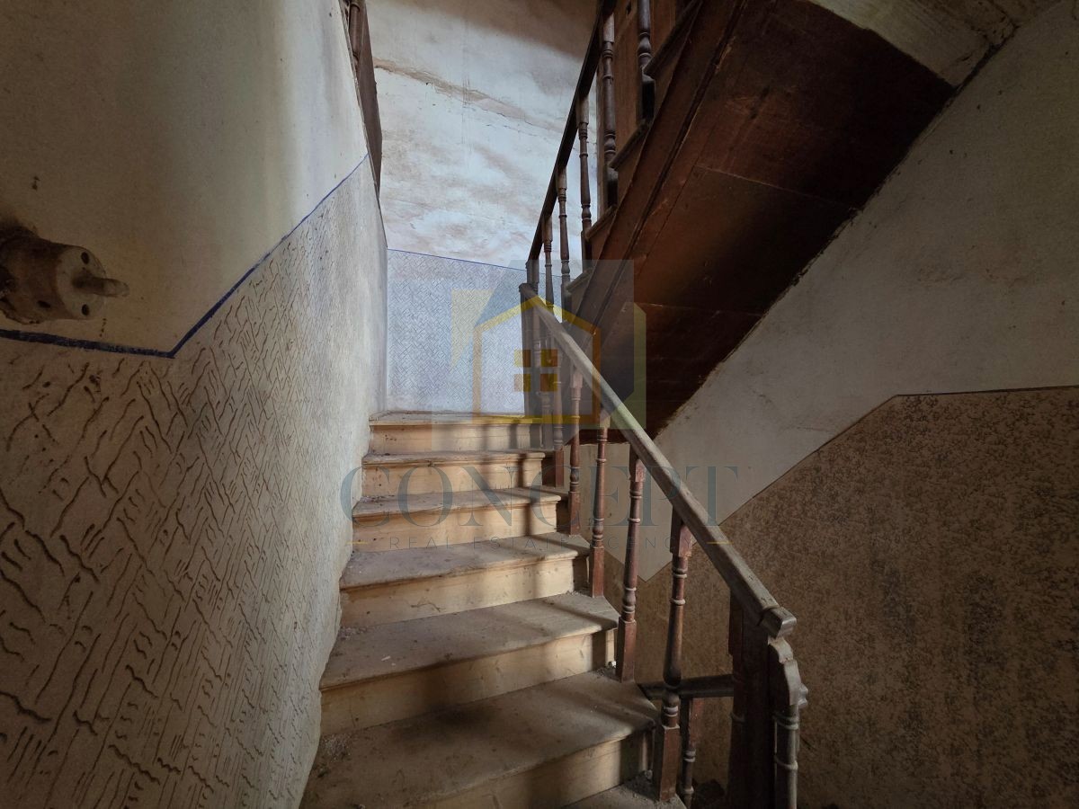 Poreč, Višnjan, dintorni, casa autoctona in pietra parzialmente ristrutturata, 10 km dal mare