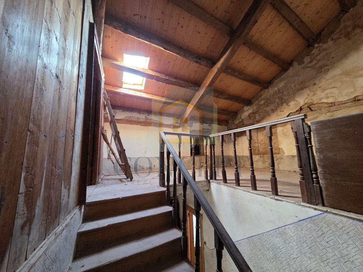 Poreč, Višnjan, dintorni, casa autoctona in pietra parzialmente ristrutturata, 10 km dal mare