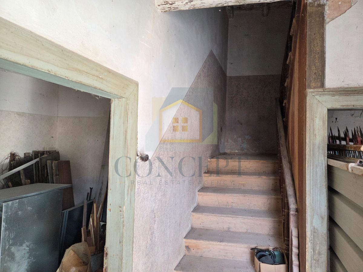 Poreč, Višnjan, dintorni, casa autoctona in pietra parzialmente ristrutturata, 10 km dal mare