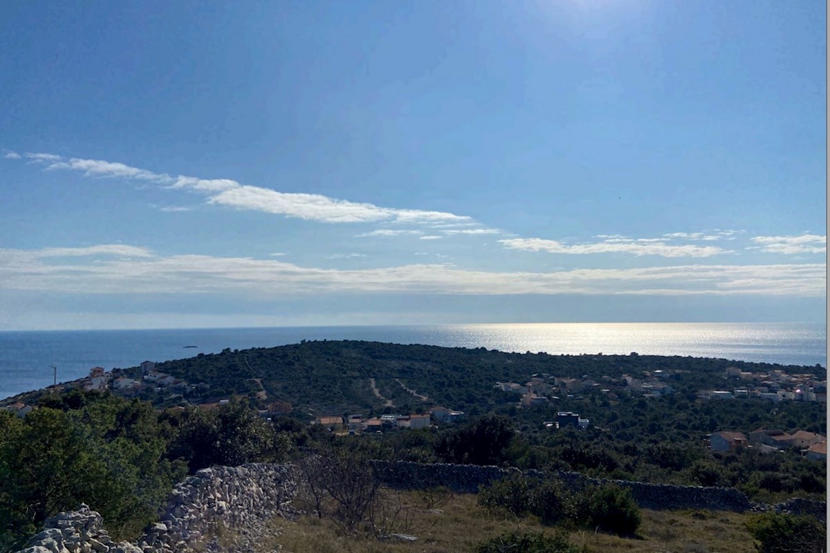 Terreno edificabile con vista sul mare aperto vicino a Rogoznica