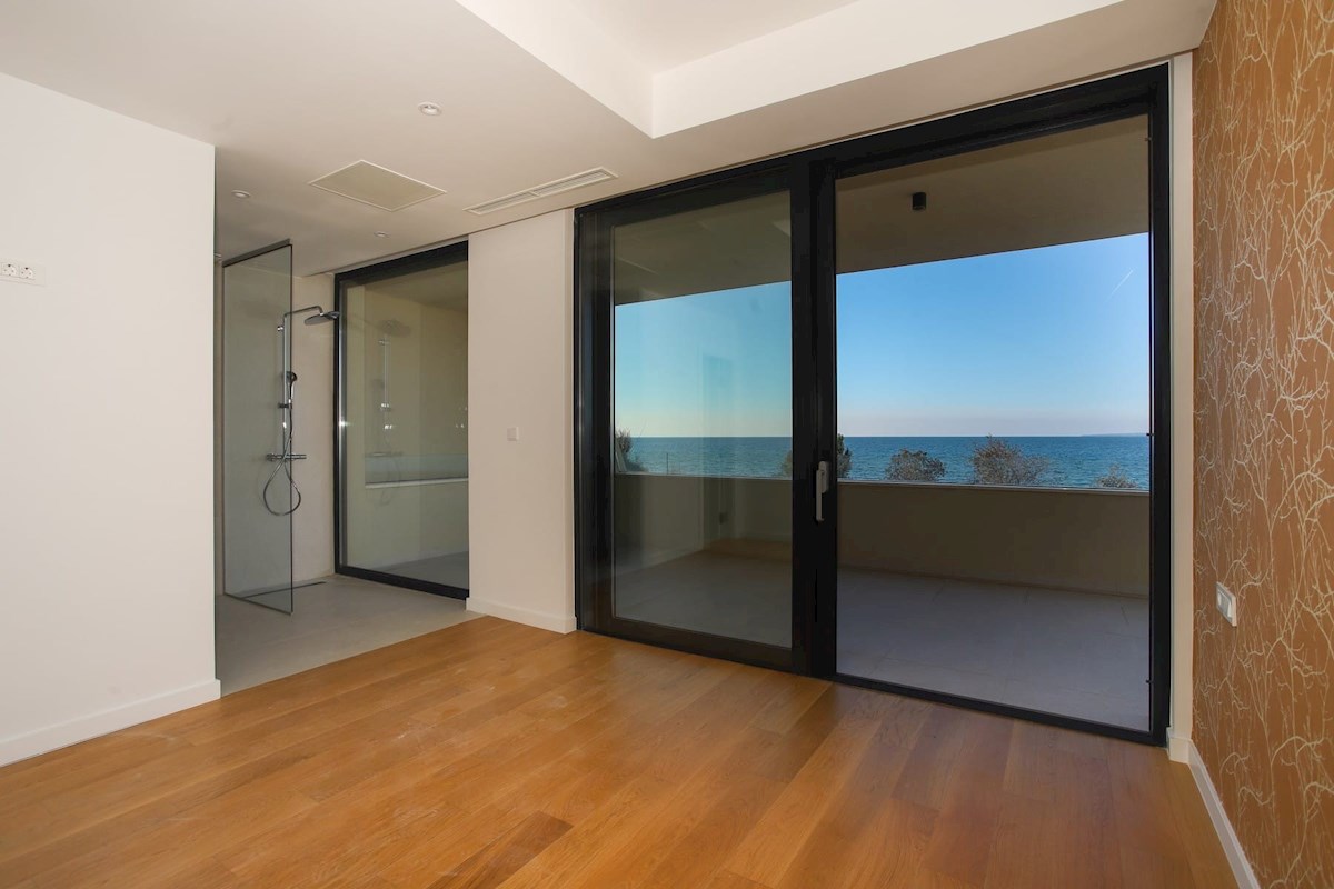 Ville fronte mare in un esclusivo mini resort vicino a Zara