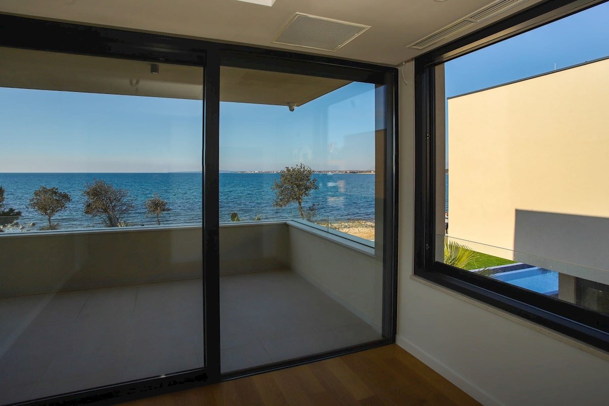 Ville fronte mare in un esclusivo mini resort vicino a Zara