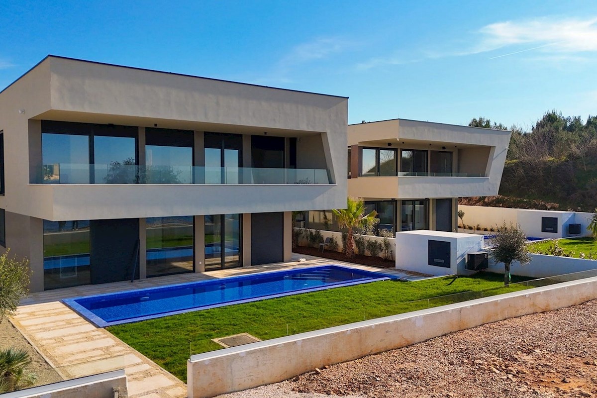 Ville fronte mare in un esclusivo mini resort vicino a Zara