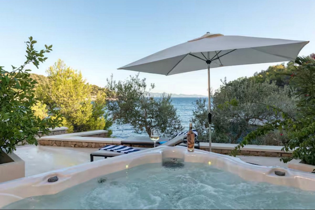 Villa Tramonto - 1a fila al mare, Milna