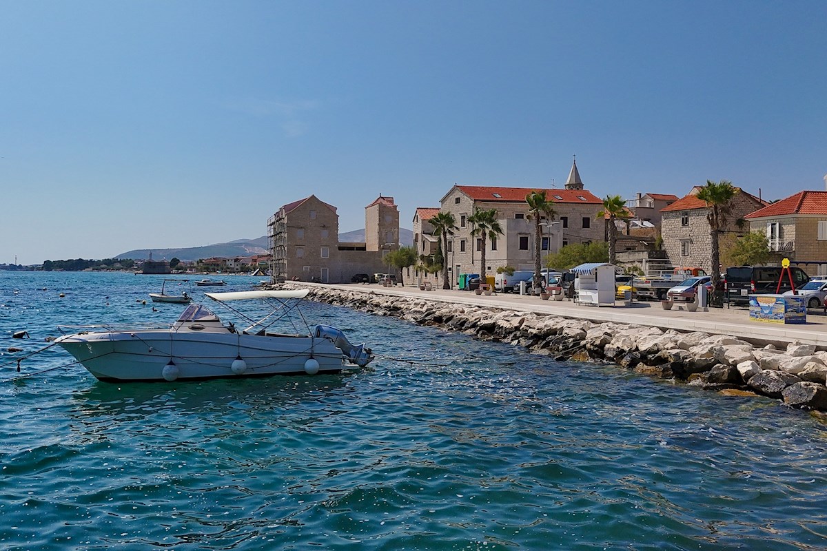 Residenza Castelmare - immobile storico fronte mare da ristrutturare