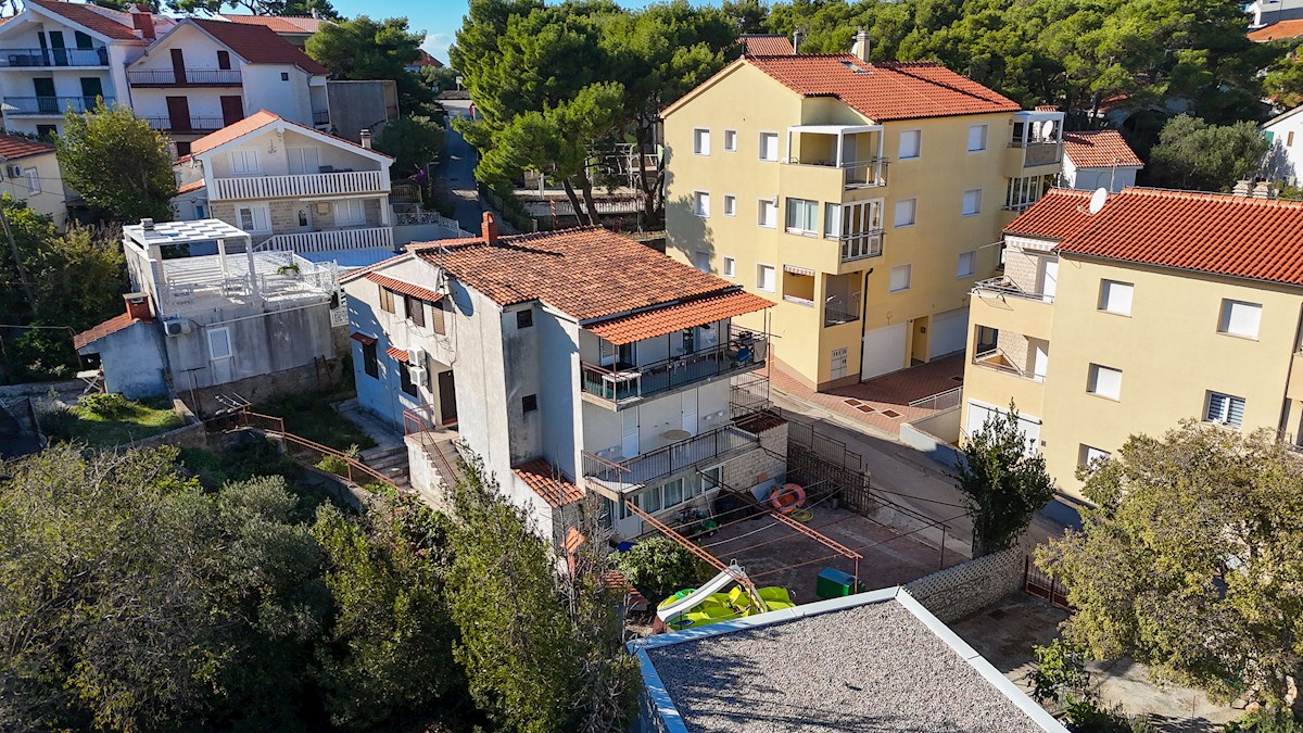 Casa d'appartamenti, Rogoznica