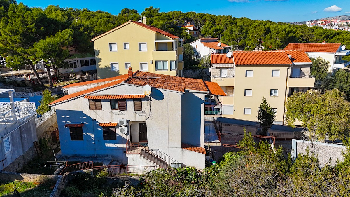 Casa d'appartamenti, Rogoznica