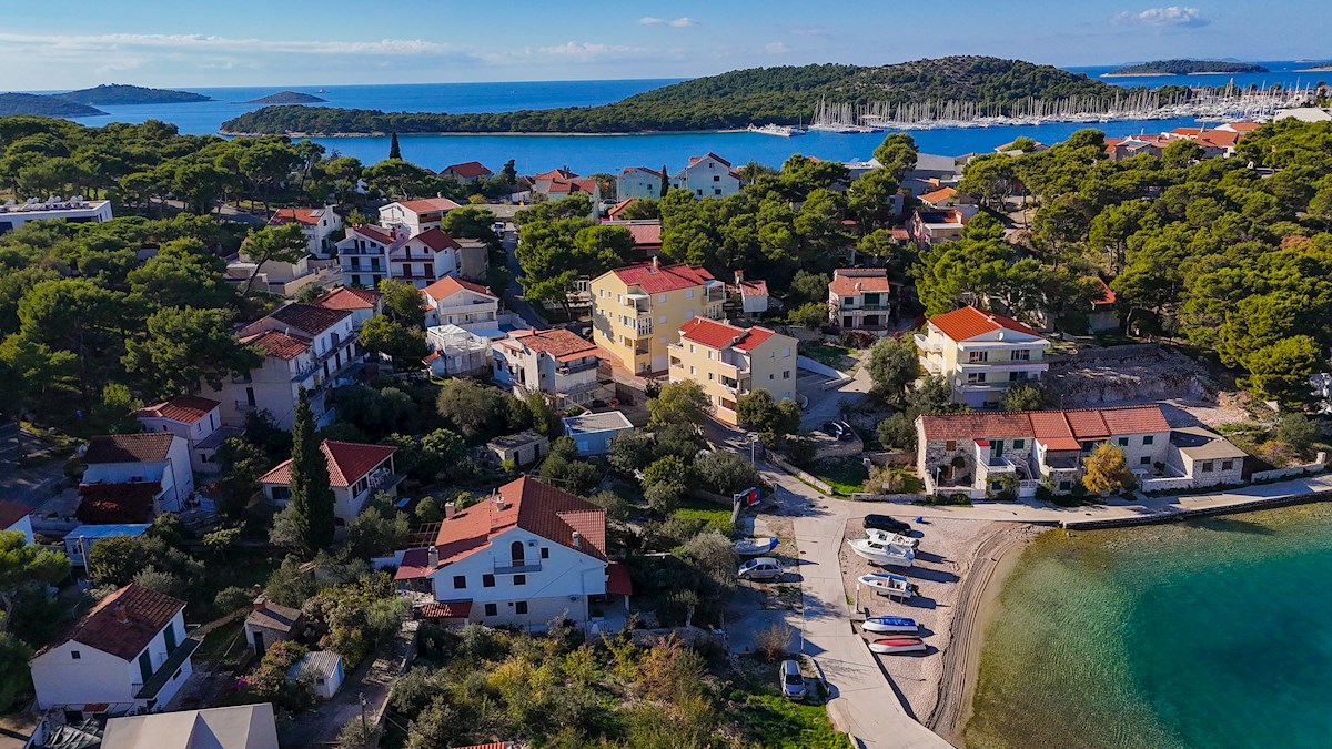 Casa d'appartamenti, Rogoznica