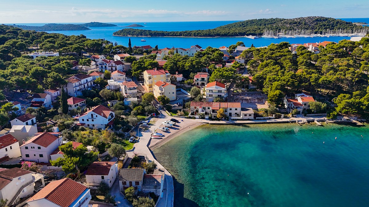 Casa d'appartamenti, Rogoznica