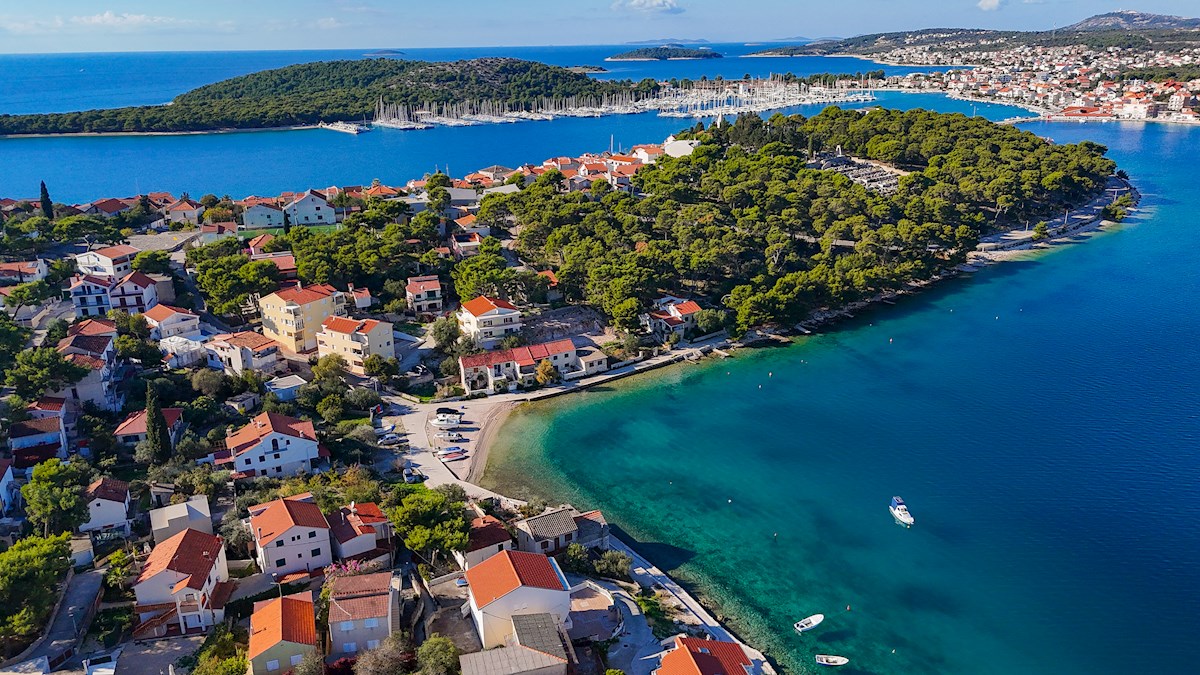 Casa d'appartamenti, Rogoznica