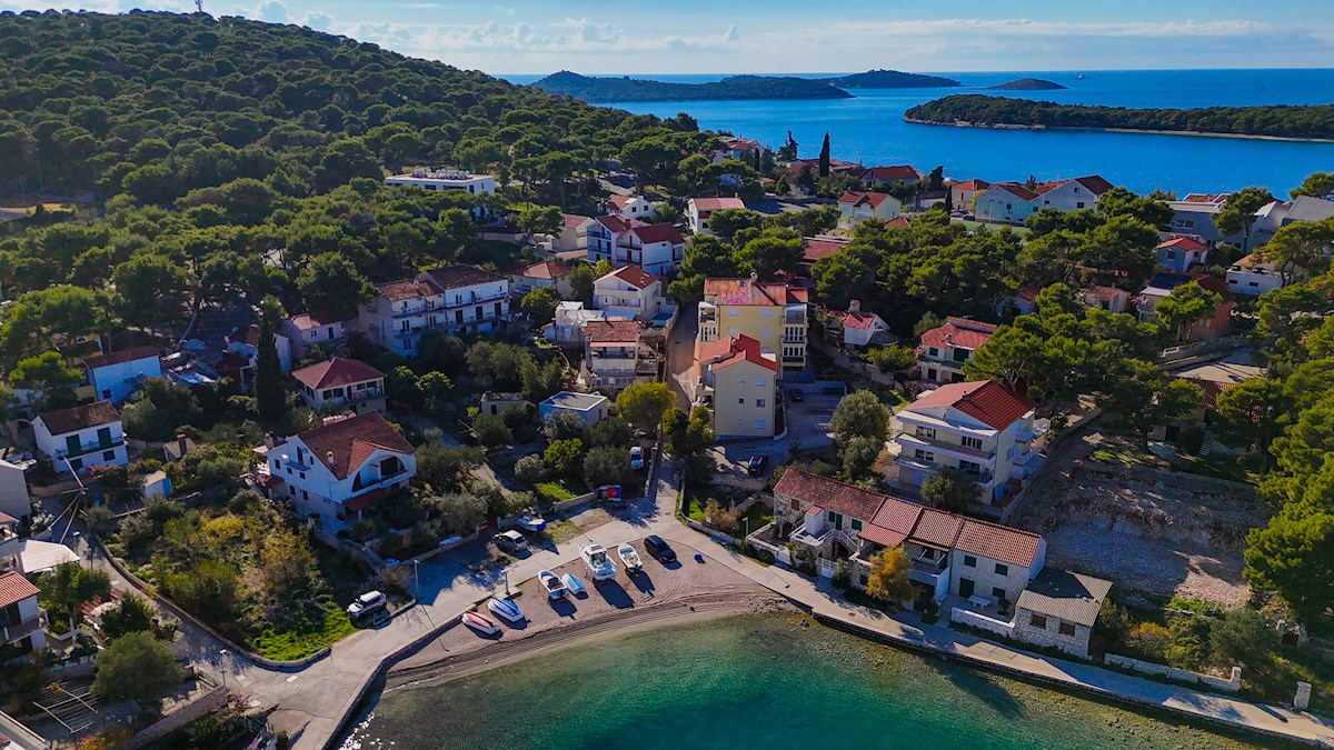 Casa d'appartamenti, Rogoznica