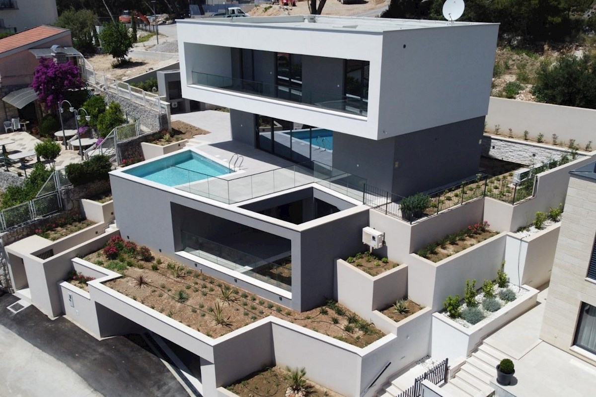 VILLA DELMARE - Villa per vacanze di nuova costruzione in un ambiente idilliaco