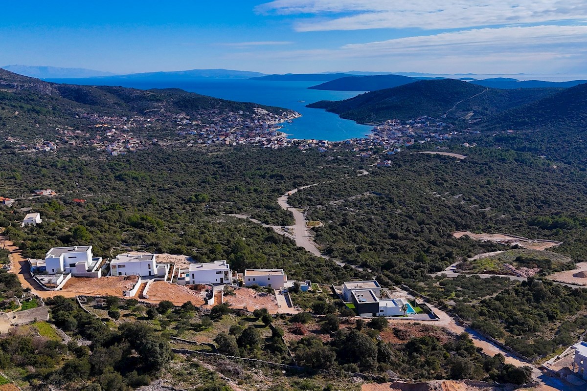 Villa di nuova costruzione con piscina e spettacolare vista mare