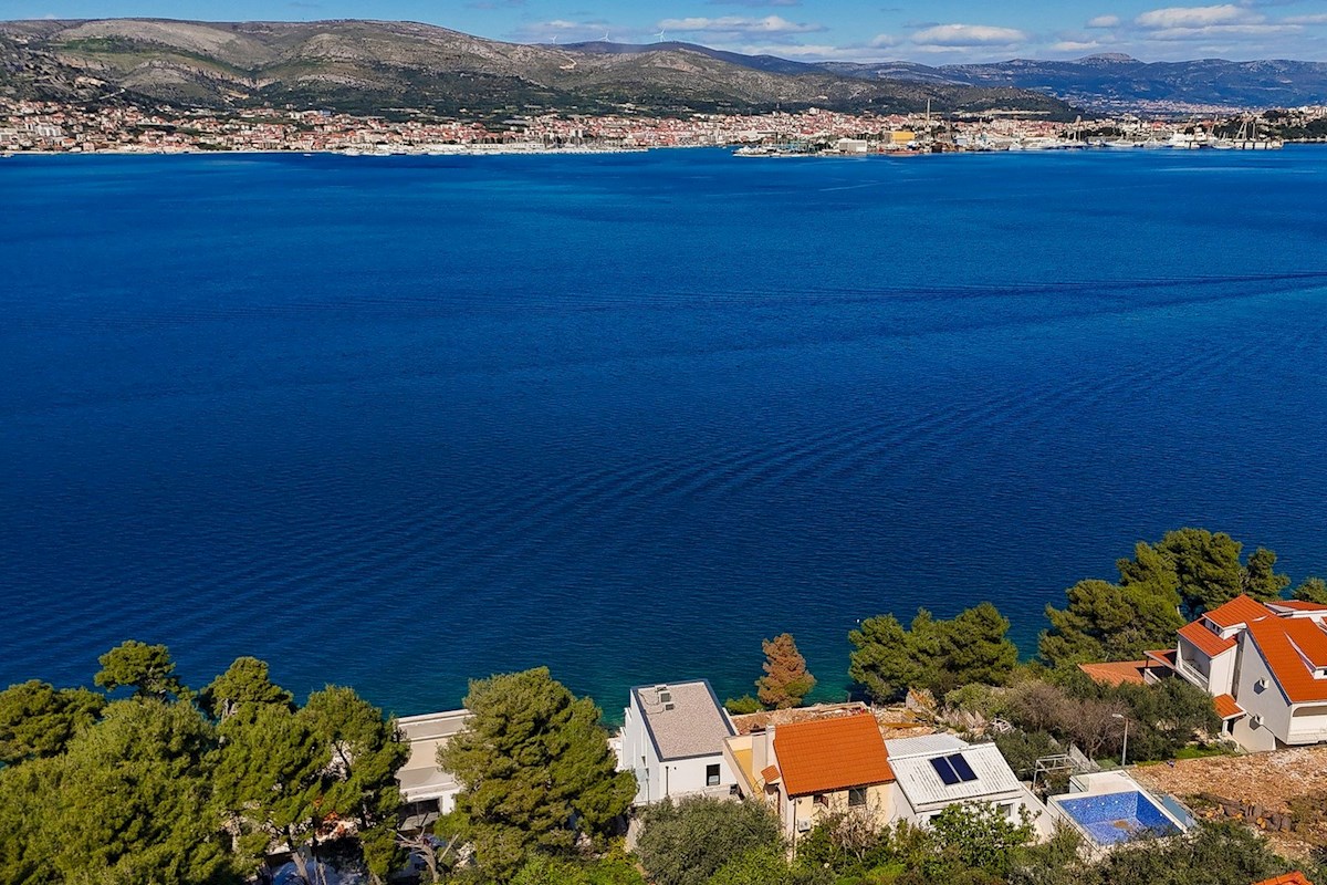 Novoizgrađena vila uz more na Čiovu - Villa Aquamare