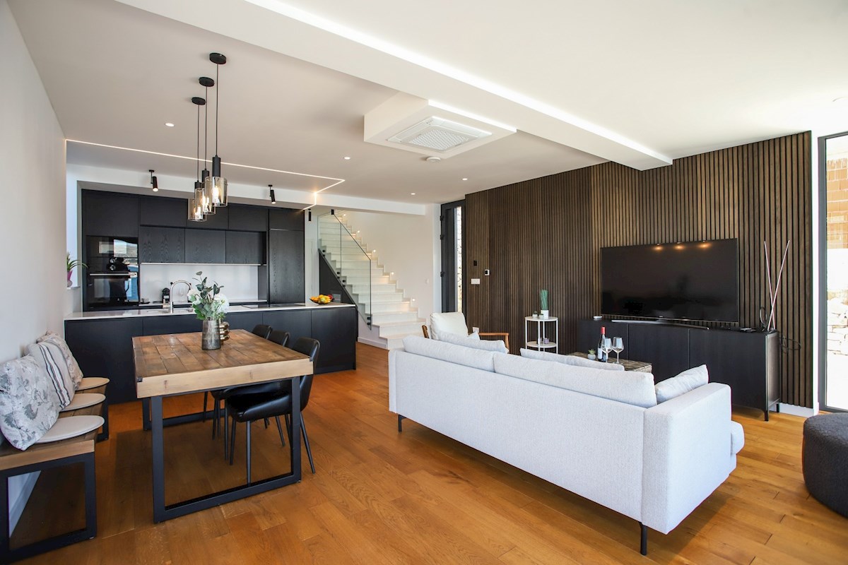 Novoizgrađena vila uz more na Čiovu - Villa Aquamare