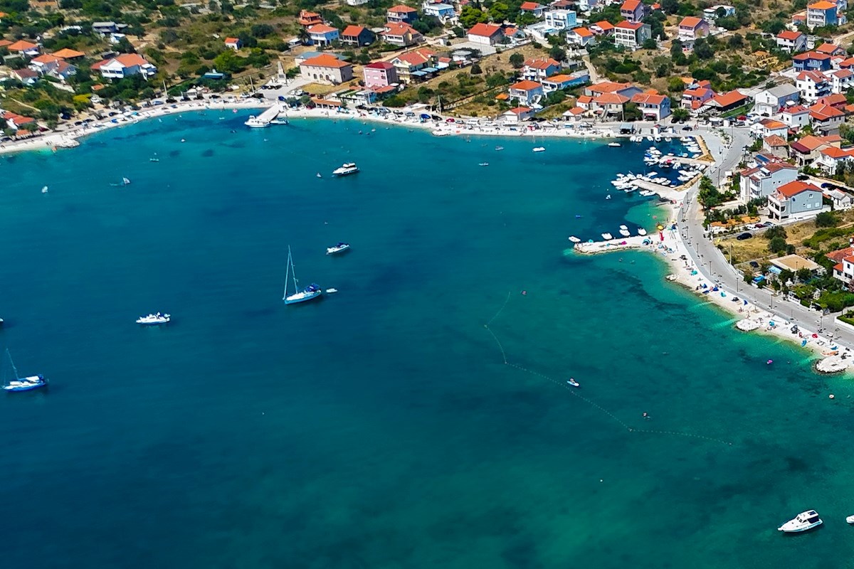 Terreno edificabile fronte mare, 400 m2, Vinišće