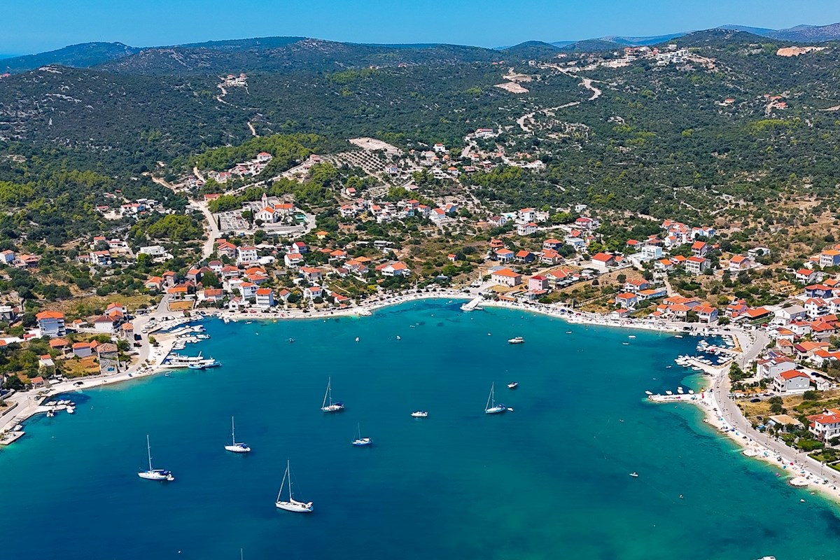 Terreno edificabile fronte mare, 400 m2, Vinišće