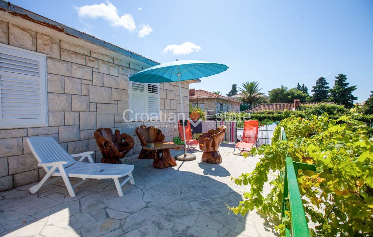 Isola di Brac - Casa in pietra dalmata con vista mare