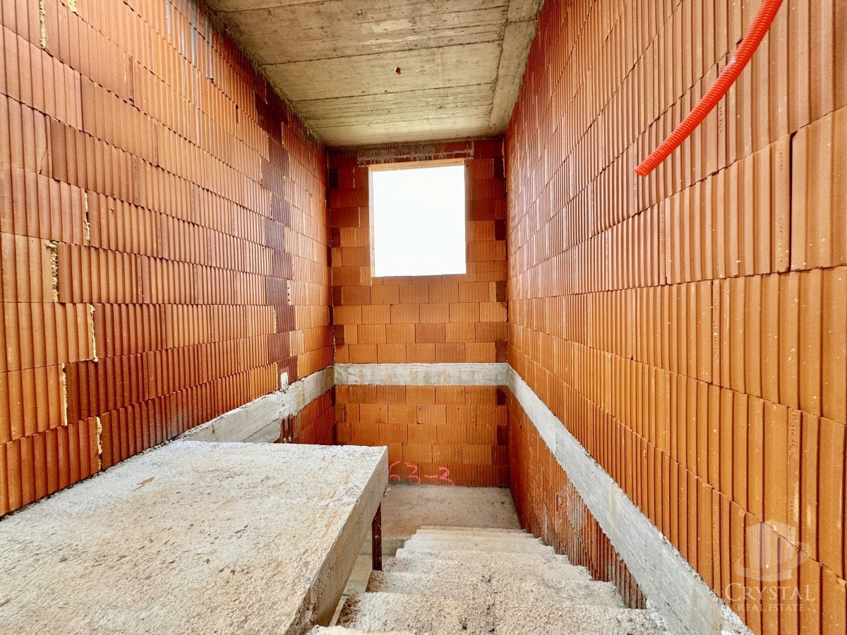 Vendita di una casa moderna in una zona tranquilla
