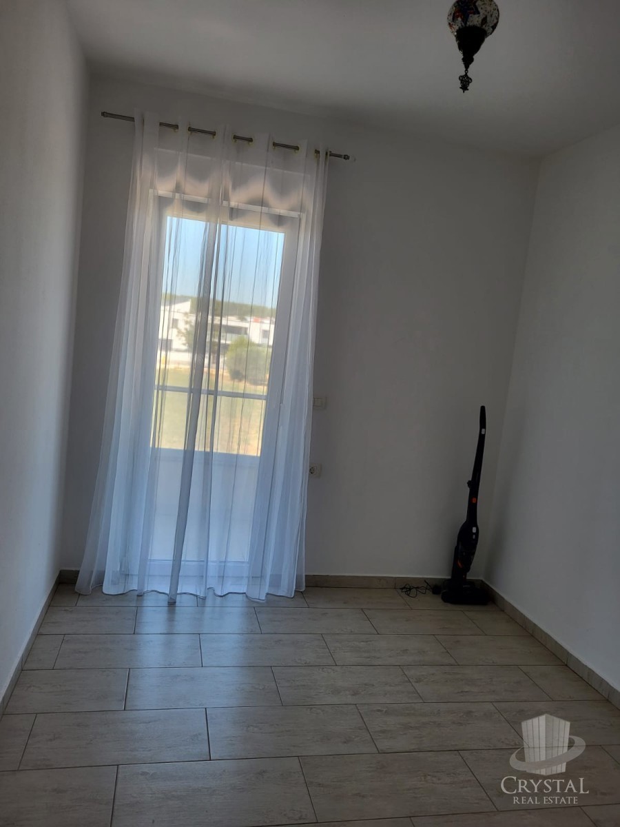 Appartamento spazioso con terrazza sul tetto a Novigrad, a 500 m dal mare