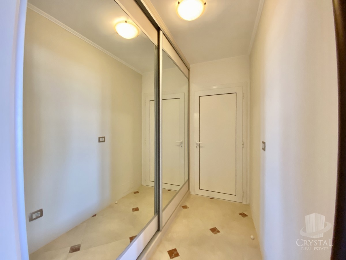 PRIMA FILA SUL MARE! APPARTAMENTO IN UNA POSIZIONE ECCEZIONALE A NOVIGRAD!