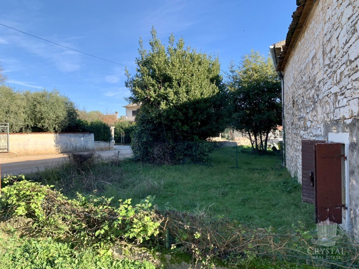 AUTENTICA CASA IN PIETRA ISTRIANA CON MOLTO POTENZIALE!!