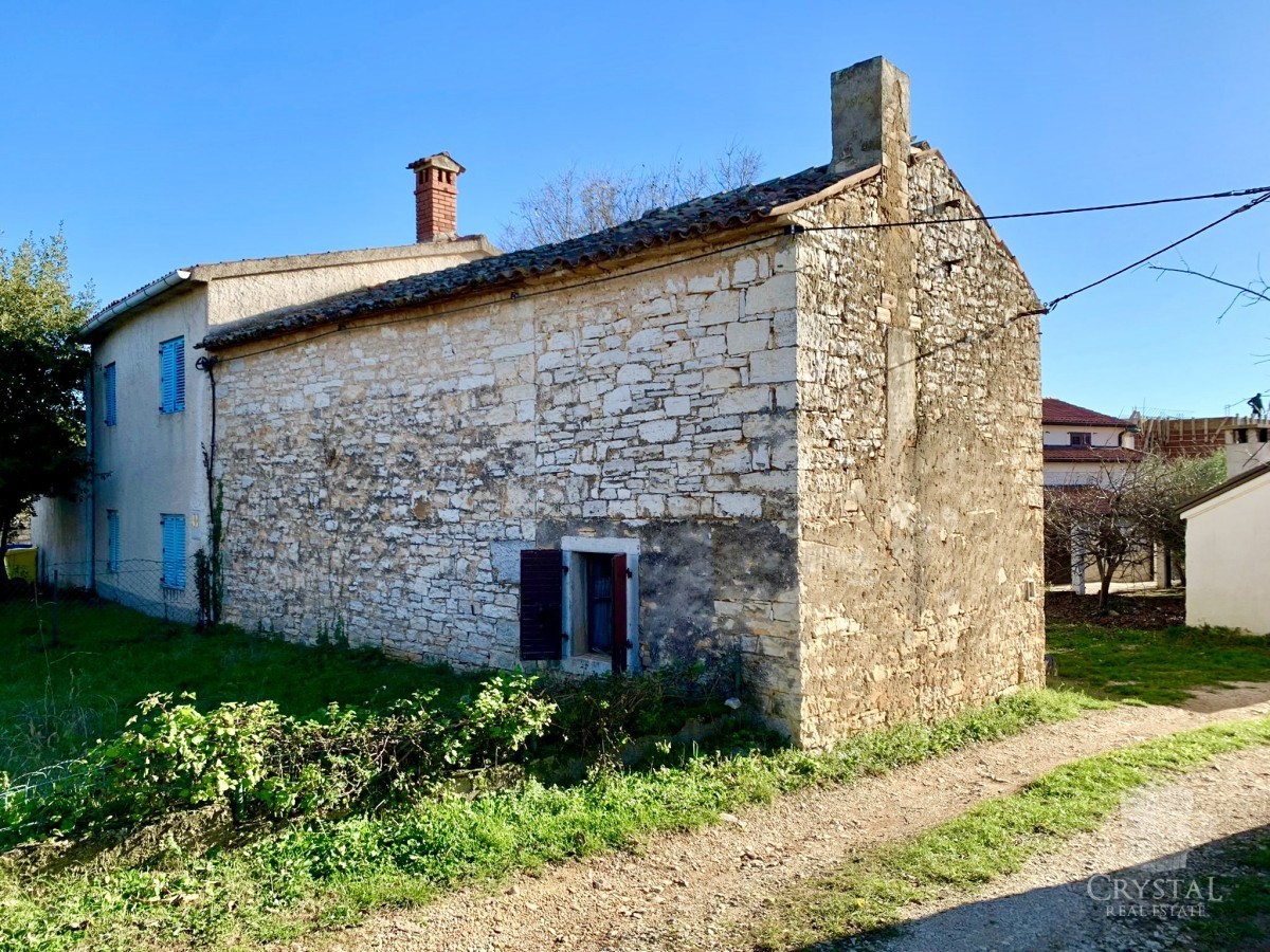 AUTENTICA CASA IN PIETRA ISTRIANA CON MOLTO POTENZIALE!!