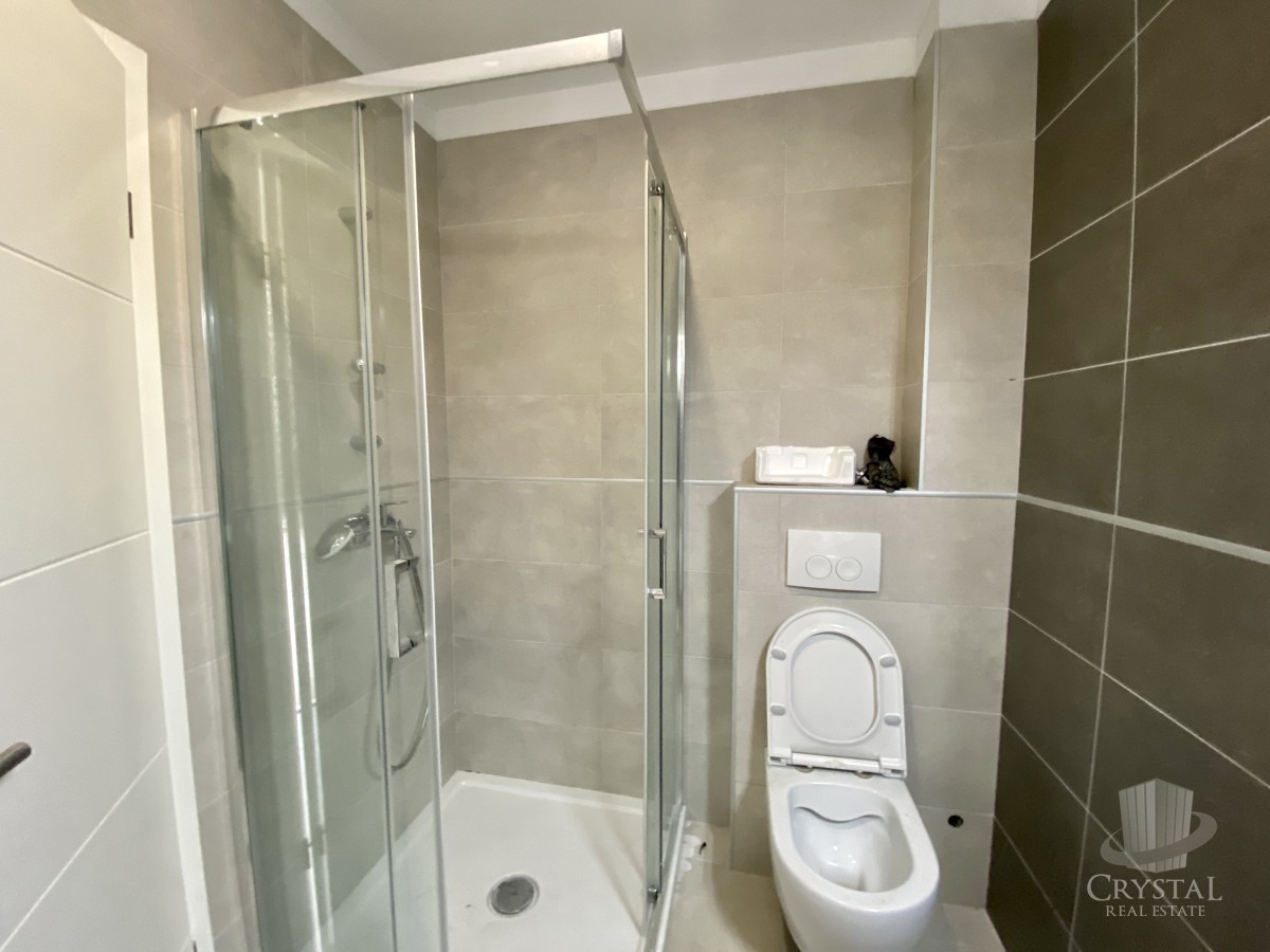 Nelle vicinanze di Umago, nuova costruzione! Bellissimo appartamento al piano terra in una posizione eccellente, a soli 400 metri dal mare