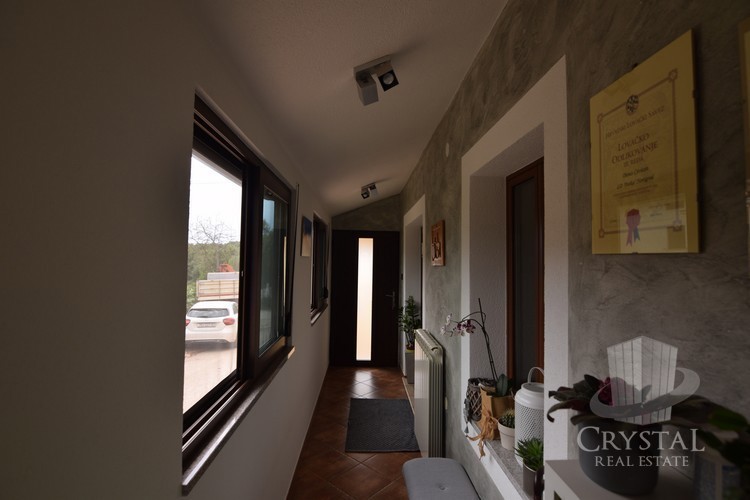 Casa a nova vas