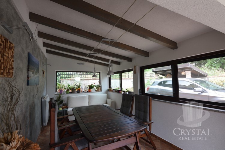 Casa a nova vas