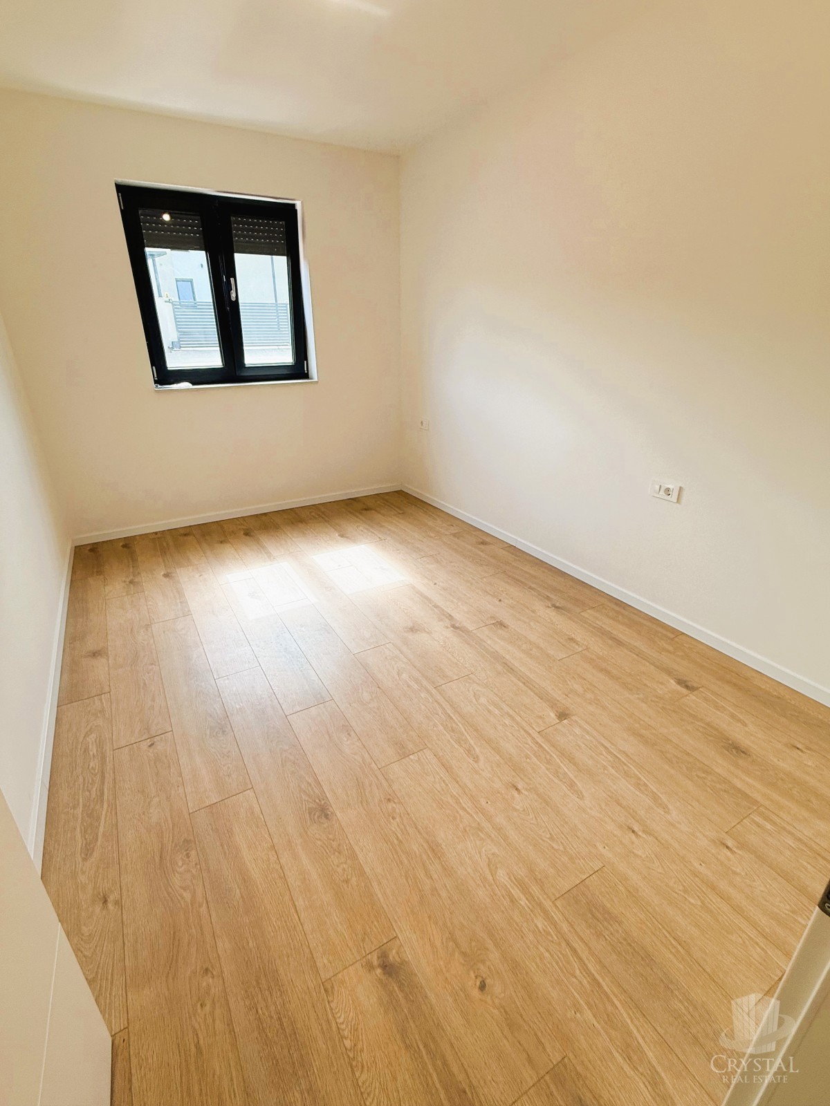 Umago - Moderno appartamento al piano terra con giardino