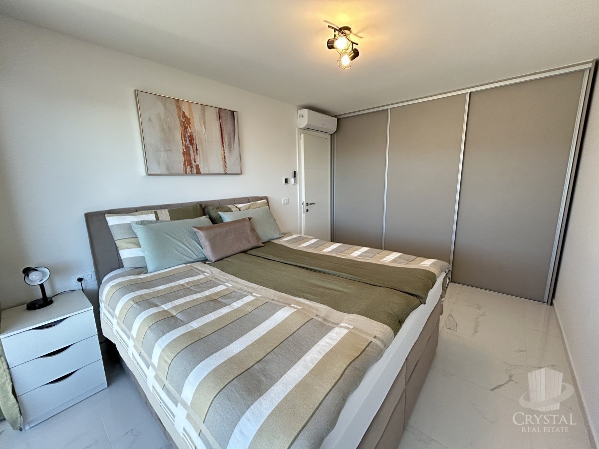 Cittanova - appartamento con terrazza sul tetto e vista panoramica sul mare