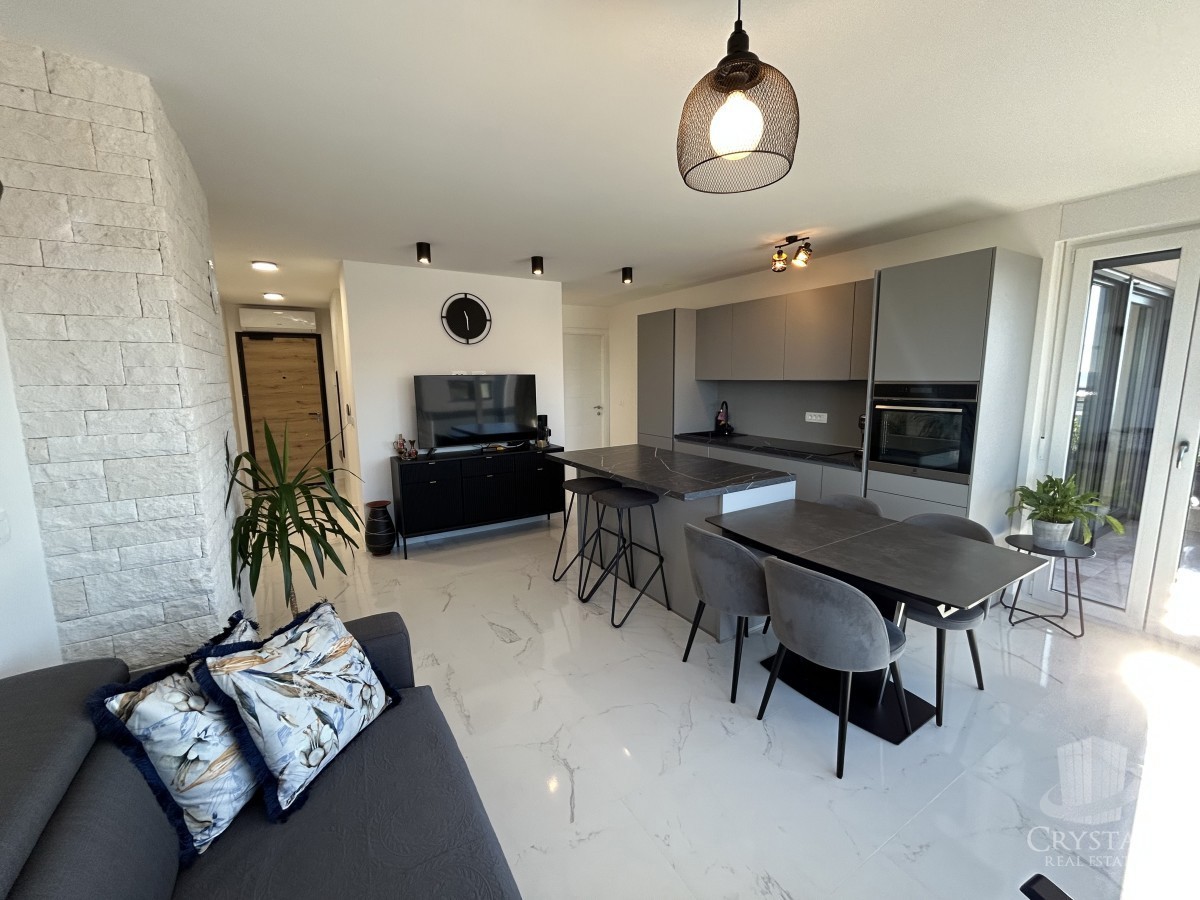 Cittanova - appartamento con terrazza sul tetto e vista panoramica sul mare