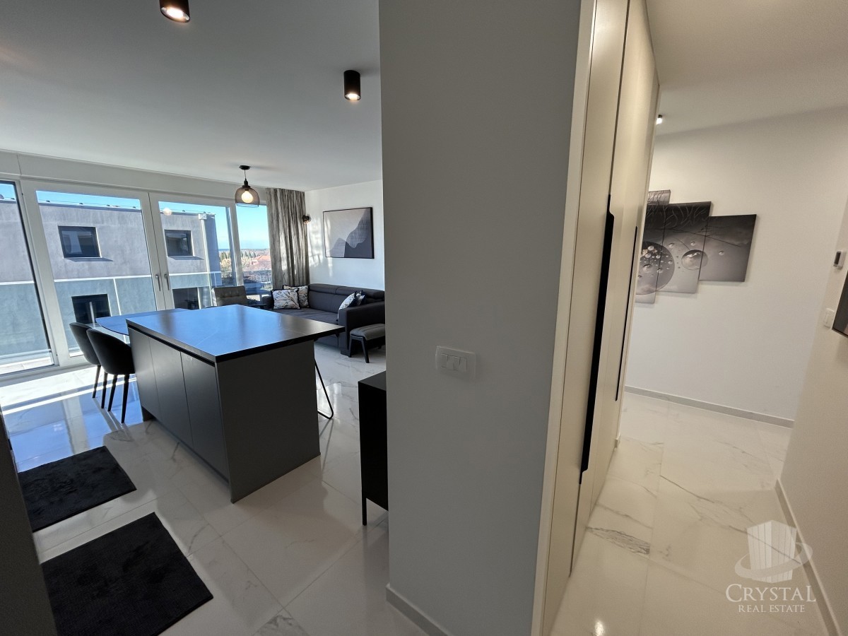 Cittanova - appartamento con terrazza sul tetto e vista panoramica sul mare