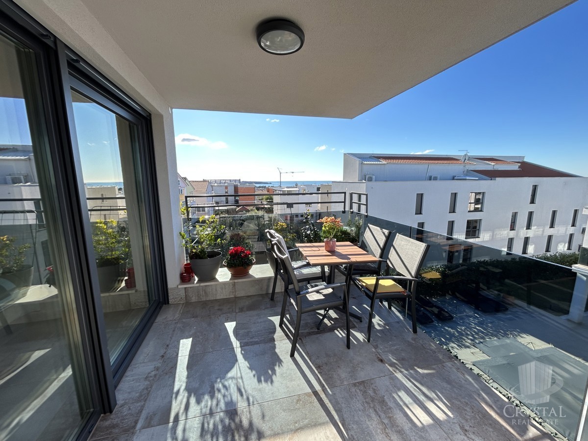 Cittanova - appartamento con terrazza sul tetto e vista panoramica sul mare