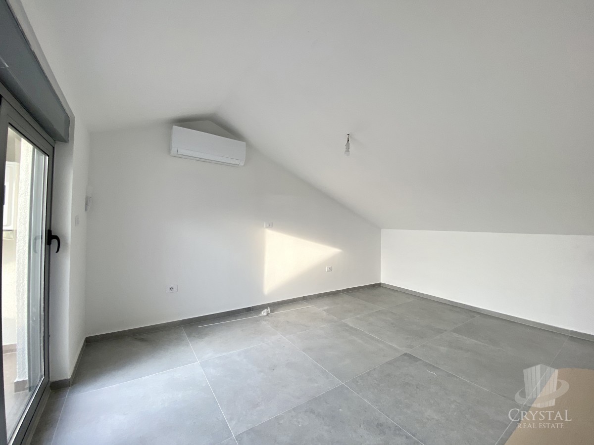 APPARTAMENTO SPAZIOSO CON UNA VISTA FANTASTICA, A SOLI 250M DAL MARE!!