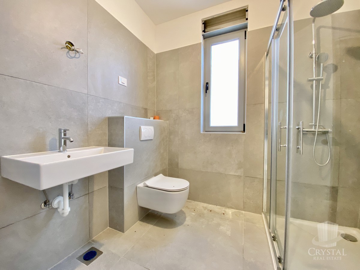 APPARTAMENTO SPAZIOSO CON UNA VISTA FANTASTICA, A SOLI 250M DAL MARE!!