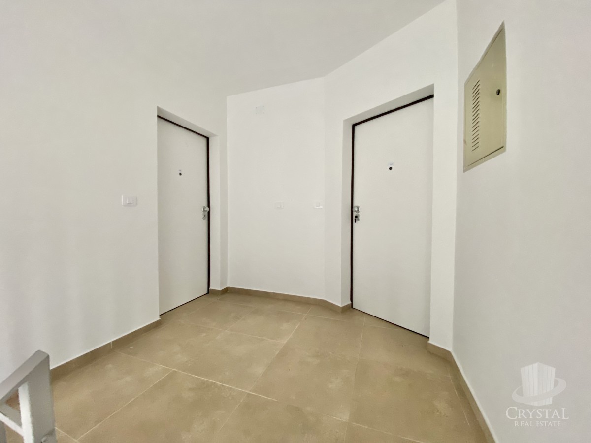 APPARTAMENTO SPAZIOSO CON UNA VISTA FANTASTICA, A SOLI 250M DAL MARE!!